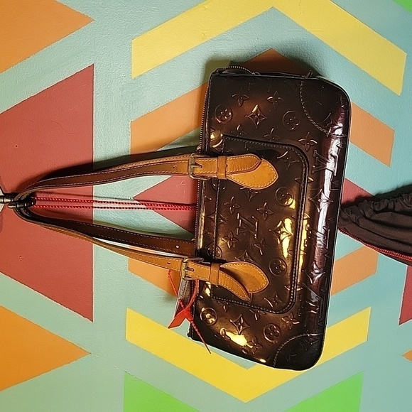 Louis Vuitton Handbags - Louis Vuitton Aramante Vernis Monogram Rosewood Avenue Shoulder Bag + Dust Bag